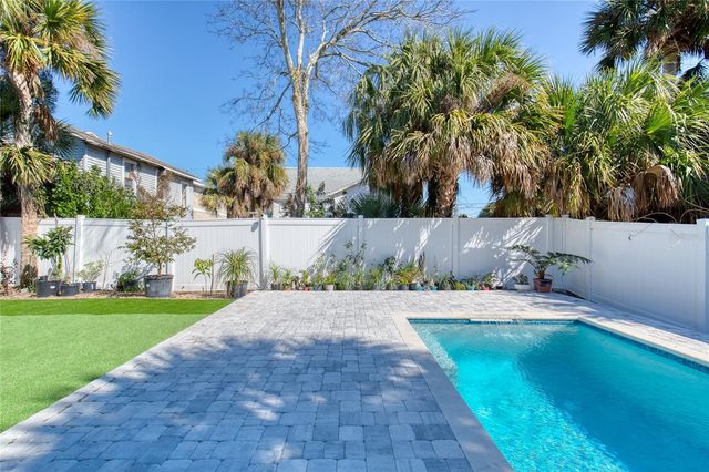 206 N HALIFAX AVENUE, Daytona Beach, FL 32118