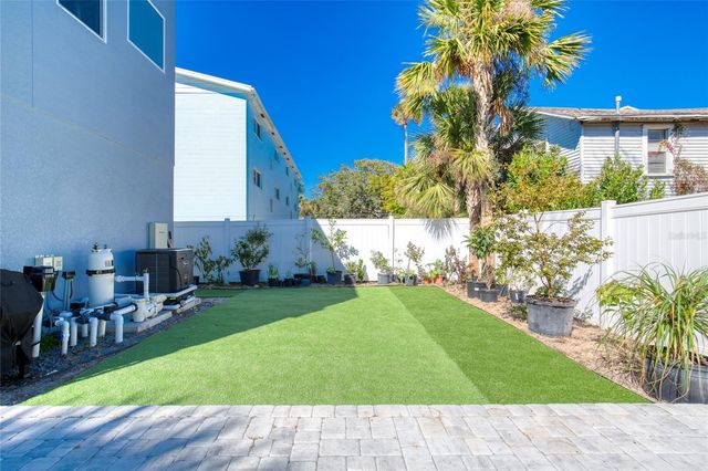 206 N HALIFAX AVENUE, Daytona Beach, FL 32118