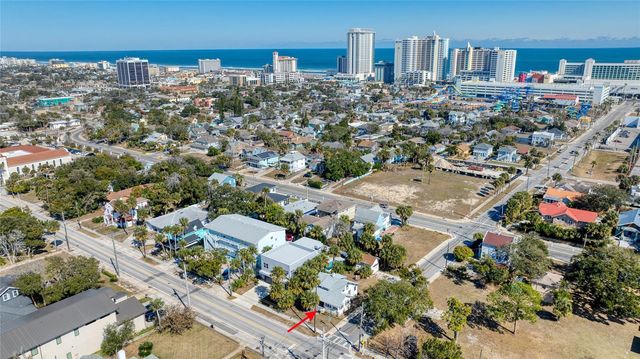 206 N HALIFAX AVENUE, Daytona Beach, FL 32118