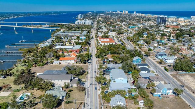 206 N HALIFAX AVENUE, Daytona Beach, FL 32118
