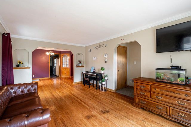 3201 N 58th STREET, Milwaukee, WI 53216