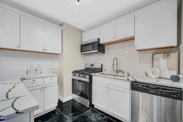 3556 W 21st Avenue, Gary, IN 46404