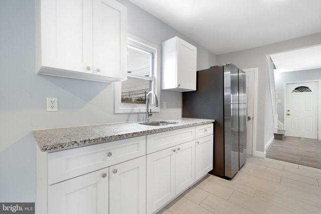 406 BURNT MILL RD, Cherry Hill, NJ 08003