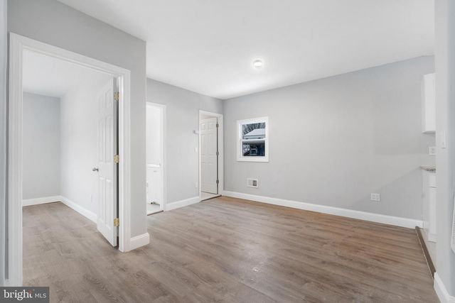 406 BURNT MILL RD, Cherry Hill, NJ 08003