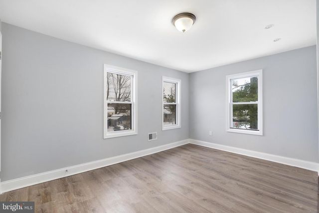 406 BURNT MILL RD, Cherry Hill, NJ 08003