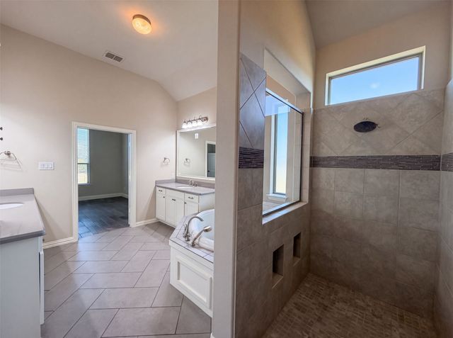 15133 Seventeen Lakes Boulevard, Fort Worth, TX 76262