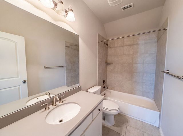 15133 Seventeen Lakes Boulevard, Fort Worth, TX 76262
