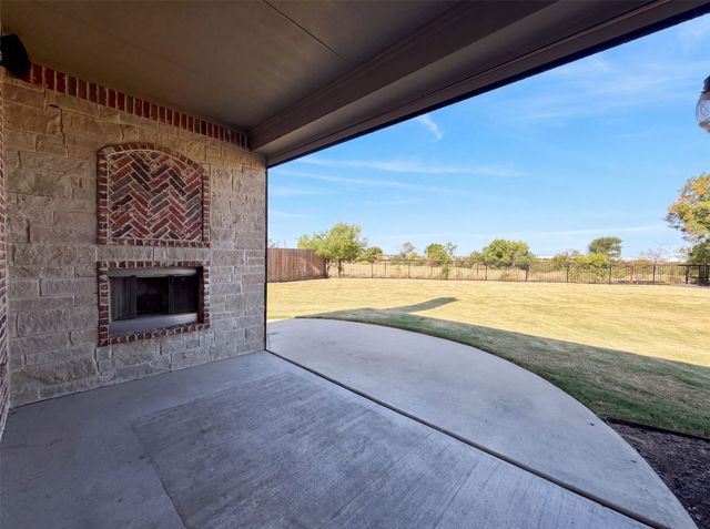 15133 Seventeen Lakes Boulevard, Fort Worth, TX 76262