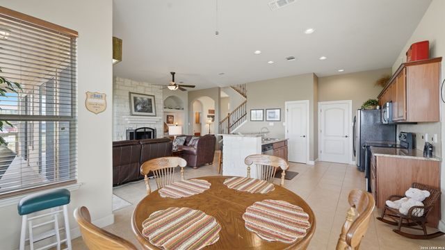 322 Kings Crown, Canyon Lake, TX 78133