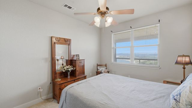 322 Kings Crown, Canyon Lake, TX 78133