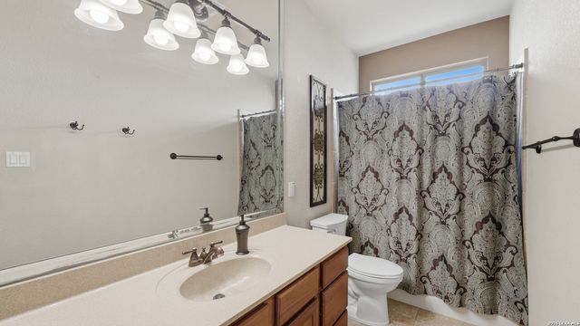 322 Kings Crown, Canyon Lake, TX 78133