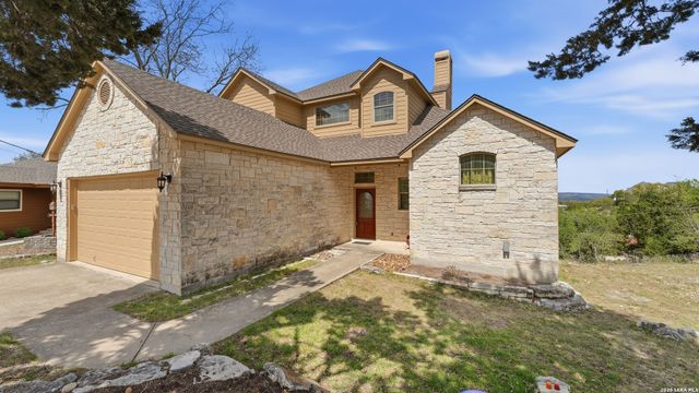 322 Kings Crown, Canyon Lake, TX 78133