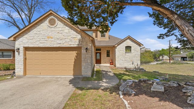 322 Kings Crown, Canyon Lake, TX 78133