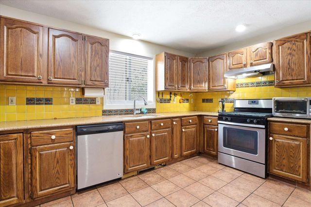 47 Drew Woods Drive, Derry, NH 03038