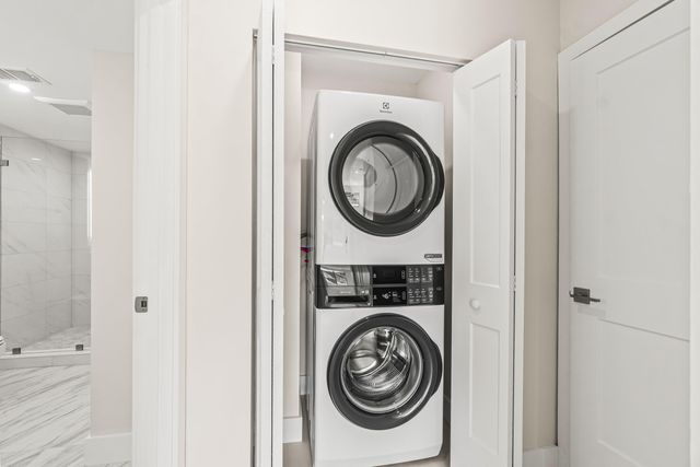 14 Westgate Lane B, Boynton Beach, FL 33436