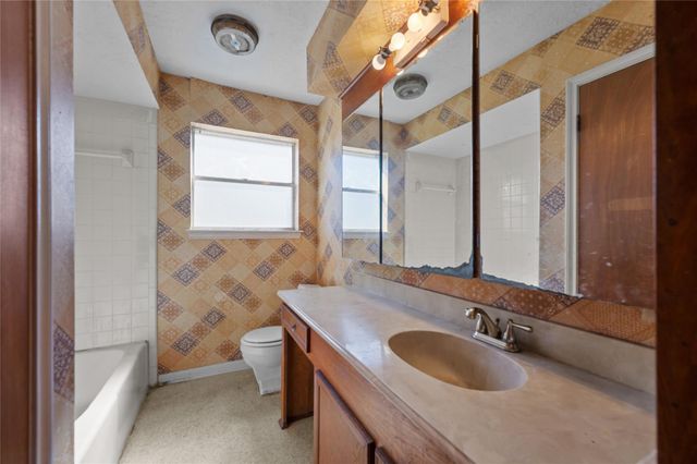 9085 Fm 1409, Dayton, TX 77535