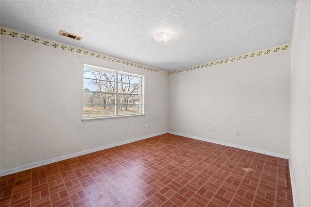 9085 Fm 1409, Dayton, TX 77535