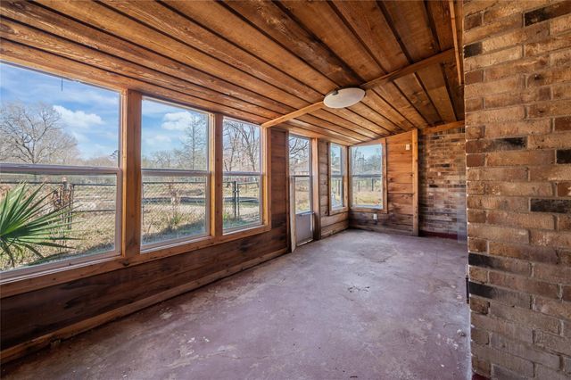 9085 Fm 1409, Dayton, TX 77535