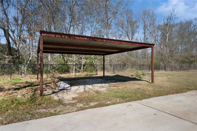 9085 Fm 1409, Dayton, TX 77535