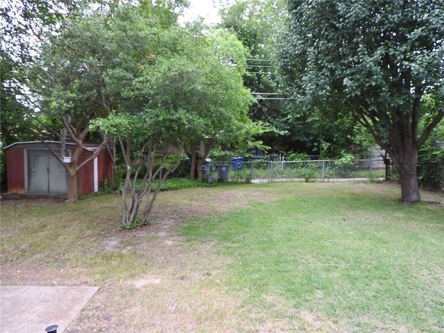 3226 San Medina Avenue, Dallas, TX 75228