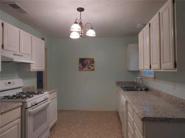 3226 San Medina Avenue, Dallas, TX 75228