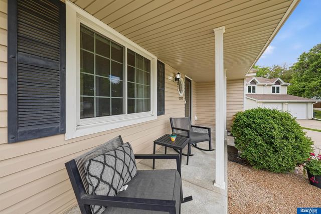 2717 Kipling Circle, Lincoln, NE 68516