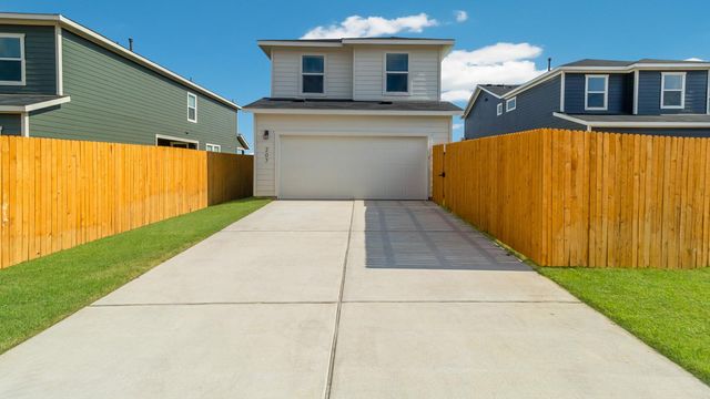 216 CONSTANZA TRL, Bastrop, TX 78602