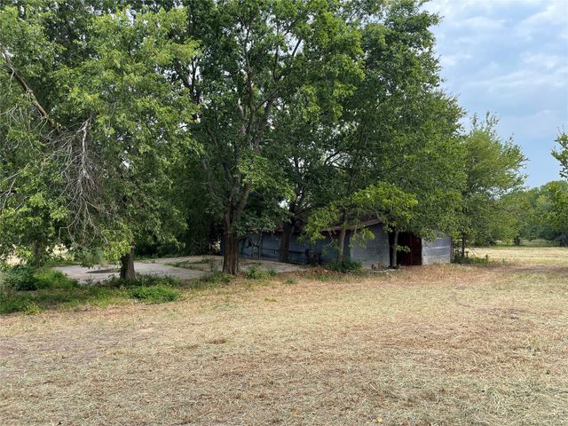 404 E Maple Street, Ravenna, TX 75476