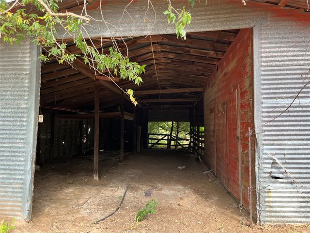 404 E Maple Street, Ravenna, TX 75476