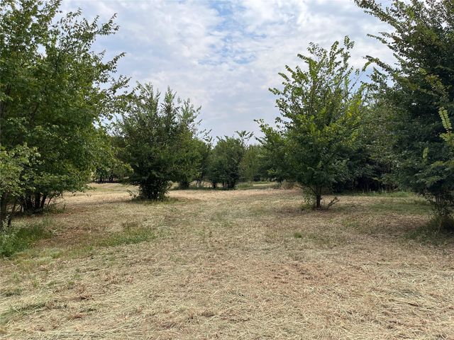 404 E Maple Street, Ravenna, TX 75476