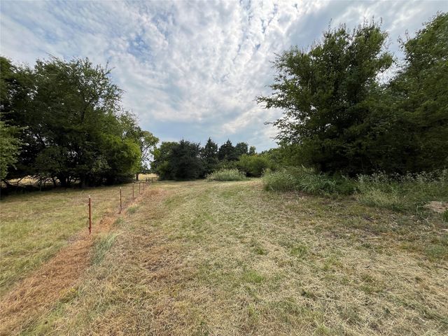 404 E Maple Street, Ravenna, TX 75476