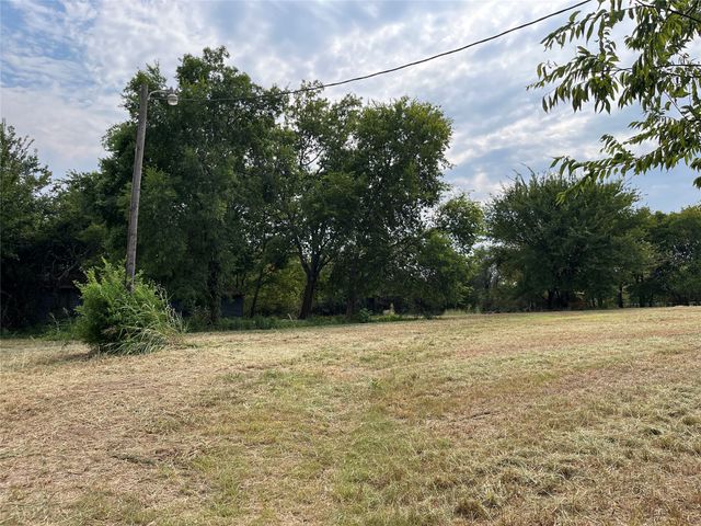 404 E Maple Street, Ravenna, TX 75476