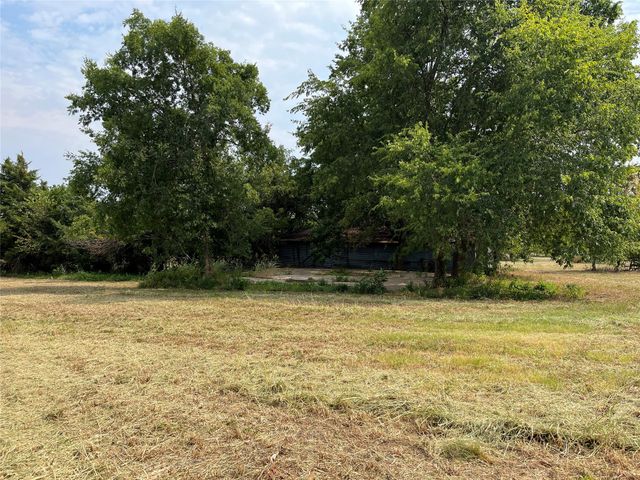 404 E Maple Street, Ravenna, TX 75476