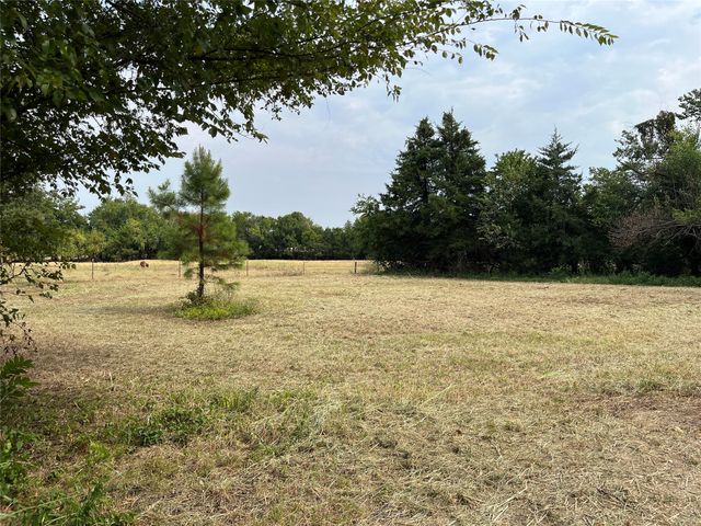 404 E Maple Street, Ravenna, TX 75476