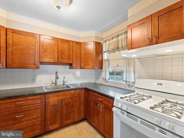 1136 KERPER ST, Philadelphia, PA 19111