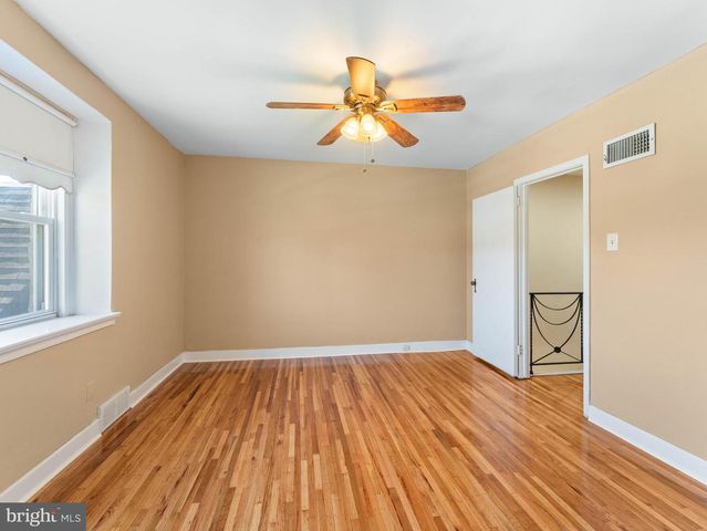 1136 KERPER ST, Philadelphia, PA 19111
