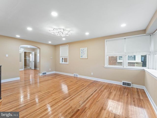 1136 KERPER ST, Philadelphia, PA 19111