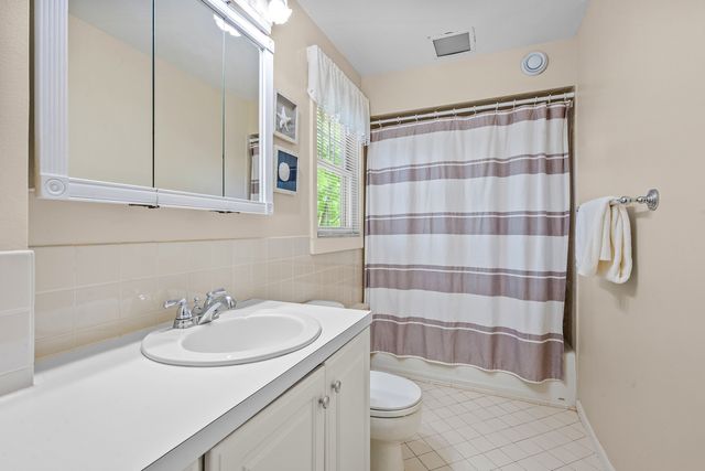 724 Maclean Avenue, Kenilworth, IL 60043