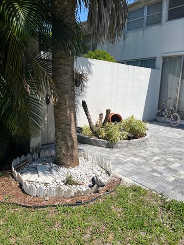 143 West Court, Royal Palm Beach, FL 33411