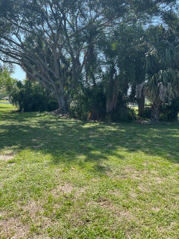 143 West Court, Royal Palm Beach, FL 33411