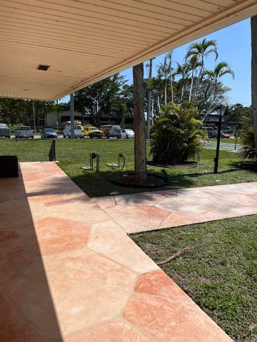 143 West Court, Royal Palm Beach, FL 33411