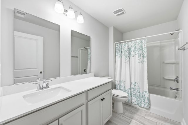 3283 Moss Bridge Ln., Myrtle Beach, SC 29579