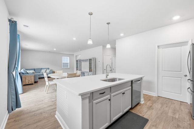 3283 Moss Bridge Ln., Myrtle Beach, SC 29579