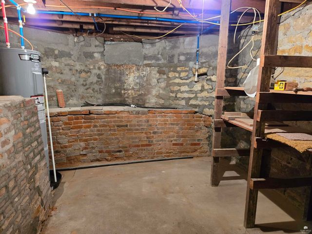 2988 Walnut Street, Talmage, KS 67482