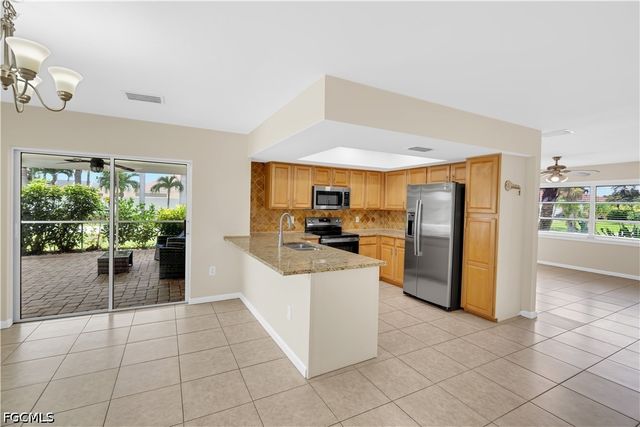 1121 SE 36th ST, Cape Coral, FL 33904