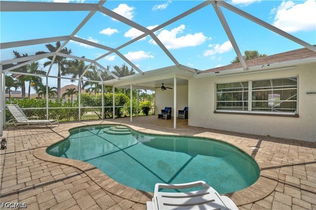 1121 SE 36th ST, Cape Coral, FL 33904