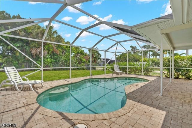 1121 SE 36th ST, Cape Coral, FL 33904