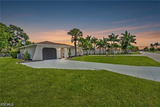 1121 SE 36th ST, Cape Coral, FL 33904