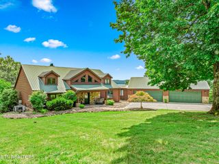 2114 Bridge View Drive, Dandridge, TN 37725