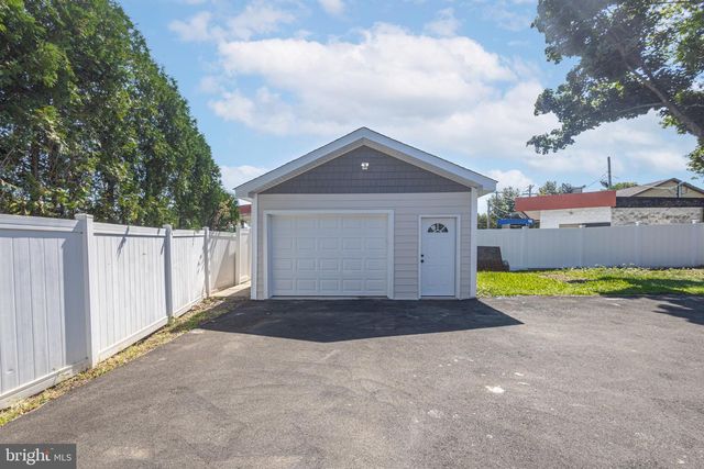 3017 BLAIR MILL RD, Willow Grove, PA 19090